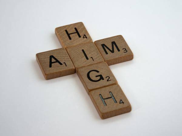 5个字的情侣游戏名字，喜欢5个字的情侣们